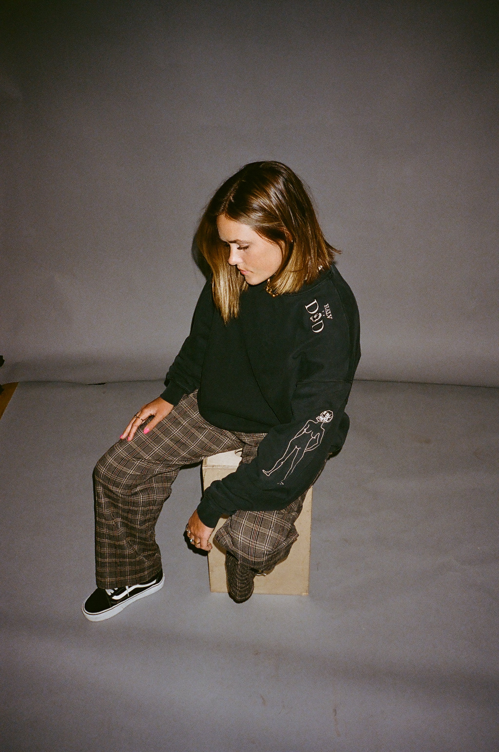 Black Vintage Fit Crewneck – HALV DÖD
